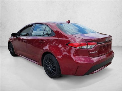 Used 2022 Toyota Corolla LE FWD image 7