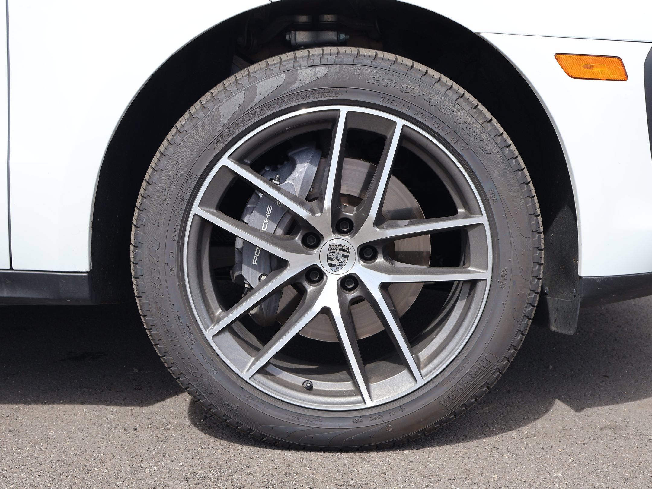 Certified 2026 Porsche Macan AWD/4WD image 13