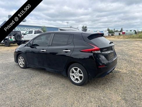 Used 2022 Nissan Leaf S FWD image 3