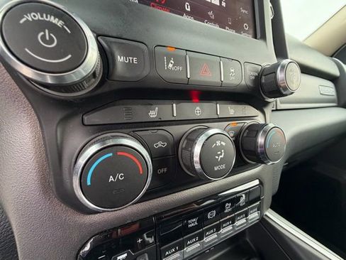 Used 2020 RAM 2500 Big Horn w/ Level 2 Equipment Group image 25