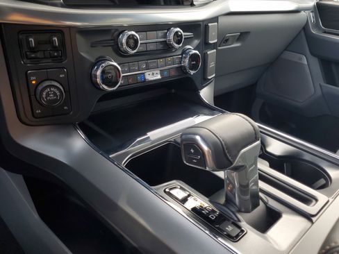 Used 2025 Ford F150 Lariat w/ Equipment Group 501A Mid image 26