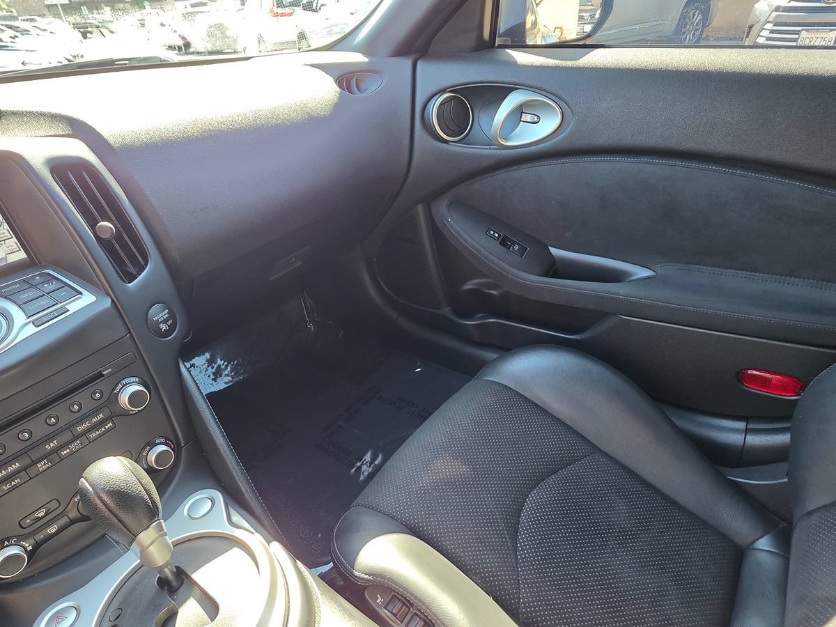 Used 2012 Nissan 370Z Touring RWD image 34