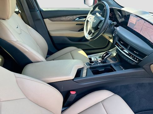 Used 2025 Cadillac CT5 Premium Luxury image 31