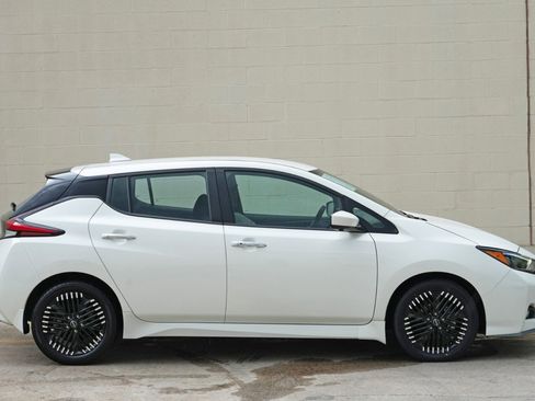 Used 2023 Nissan Leaf SV Plus FWD image 47