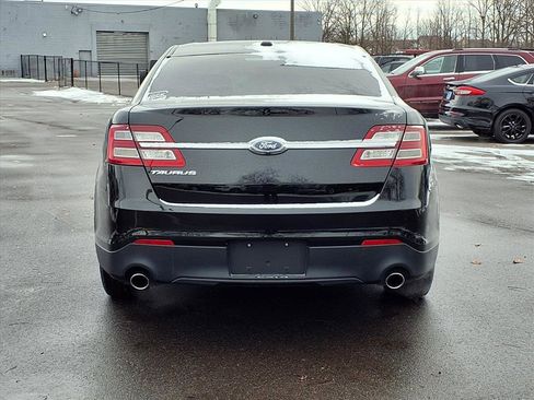 Used 2017 Ford Taurus SE image 18