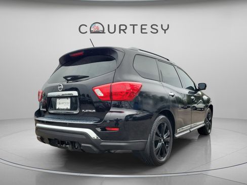 Used 2017 Nissan Pathfinder Platinum w/ Midnight Edition Package image 5