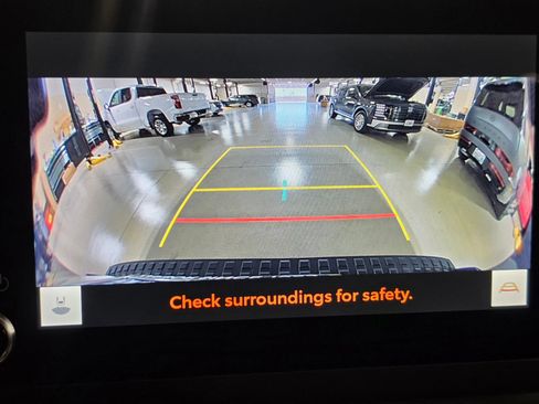 Used 2025 Toyota 4Runner SR5 AWD/4WD image 27