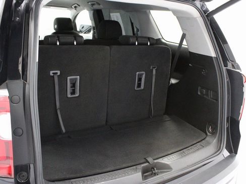 Used 2023 GMC Acadia SLE w/ Driver Convenience Package image 17