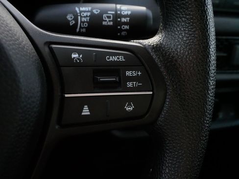 Certified 2023 Honda HR-V LX image 26