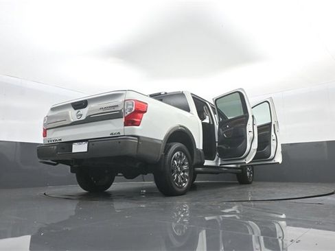 Used 2019 Nissan Titan Platinum Reserve w/ Platinum Utility Package image 41