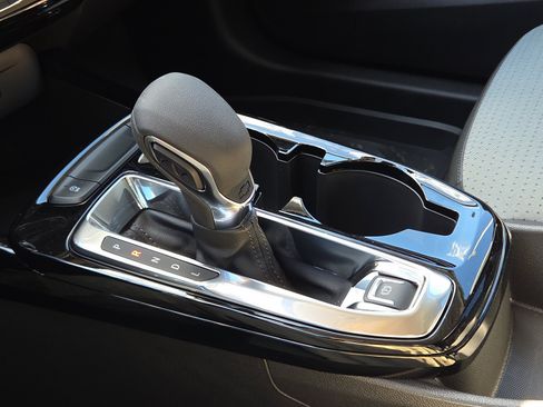 New 2025 Chevrolet Trax LT w/ LT Convenience Package image 23