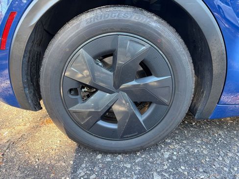 Used 2025 Toyota Prius LE image 28