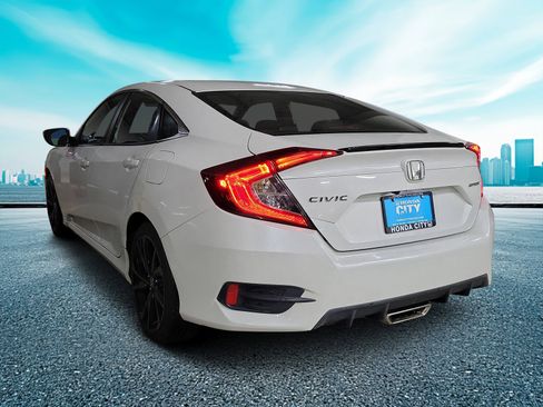 Used 2021 Honda Civic Sport image 4