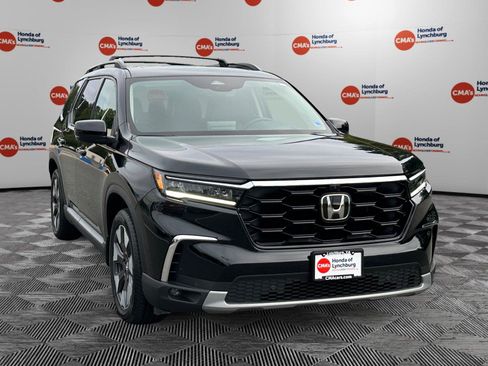 Certified 2025 Honda Pilot Elite image 7