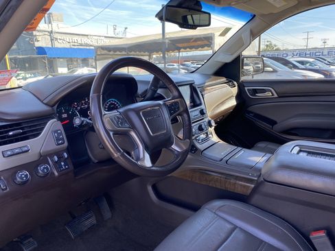 Used 2018 GMC Yukon XL Denali w/ Open Road Package image 16