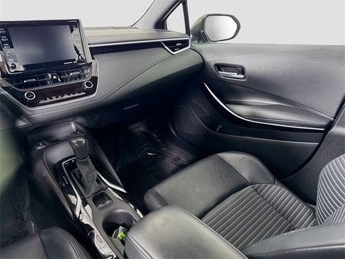Certified 2020 Toyota Corolla XSE image 23