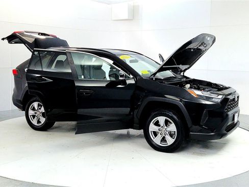 Used 2023 Toyota RAV4 XLE image 12