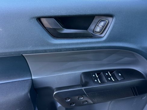 Used 2022 Ford Maverick XL FWD image 11