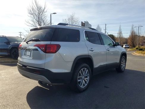 Used 2017 GMC Acadia SLE w/ Driver Alert Package I image 4