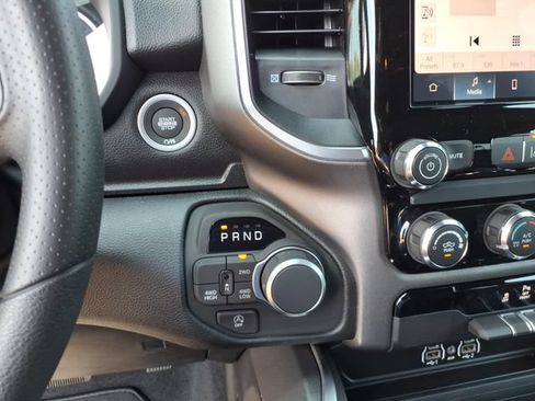 New 2026 RAM 1500 Express AWD/4WD image 10