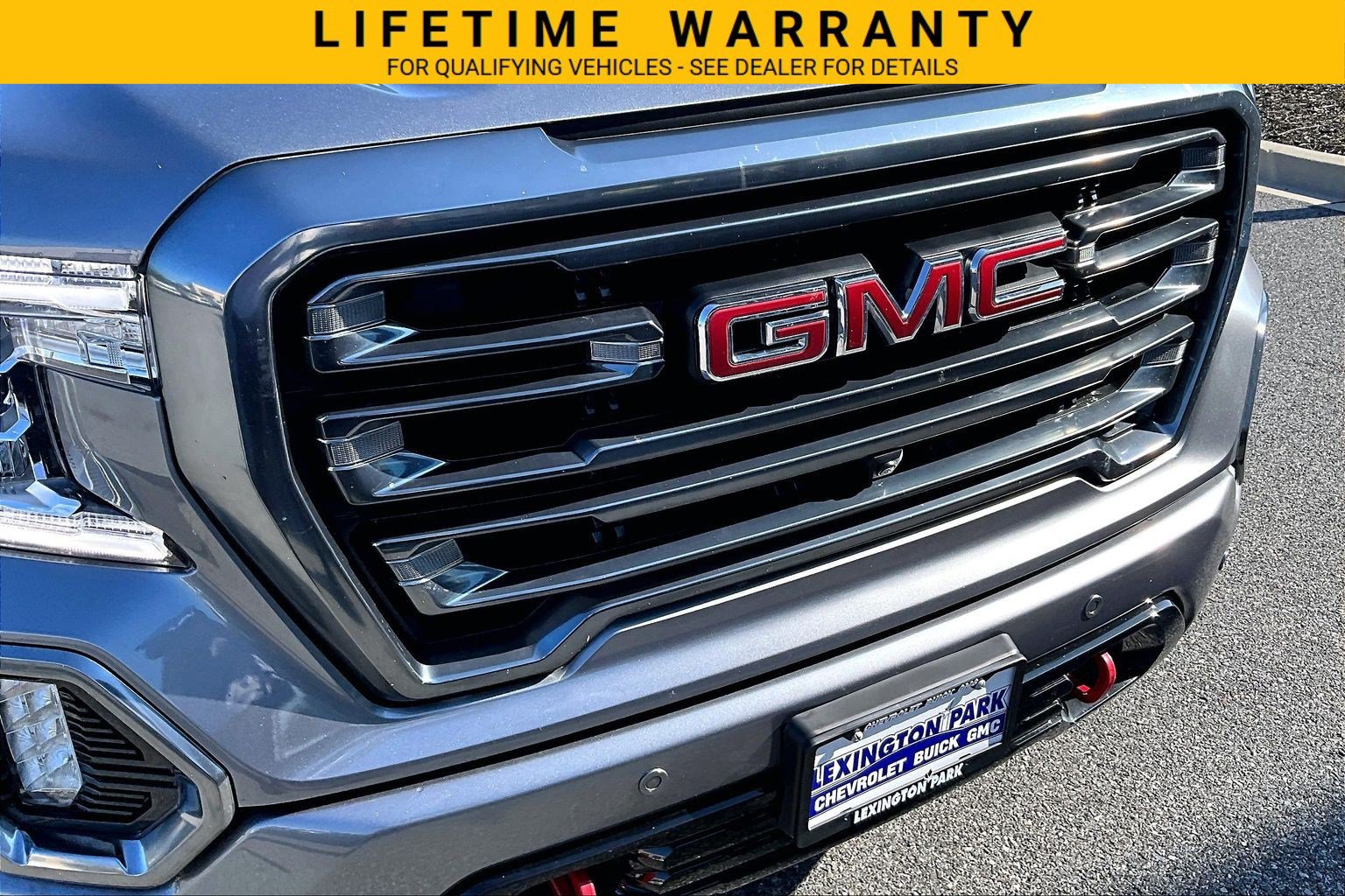 Certified 2022 GMC Sierra 1500 AT4 w/ AT4 Carbonpro Edition AWD/4WD image 32