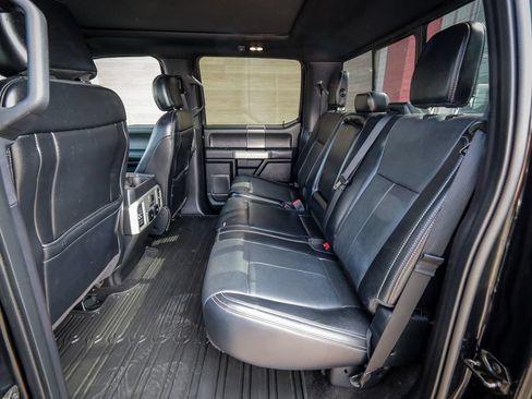 Used 2018 Ford F150 Lariat w/ Equipment Group 502A Luxury AWD/4WD image 32
