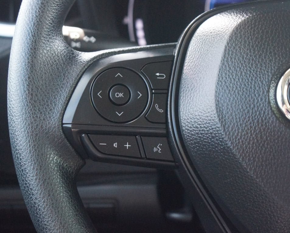 Used 2026 Toyota Corolla LE FWD image 8