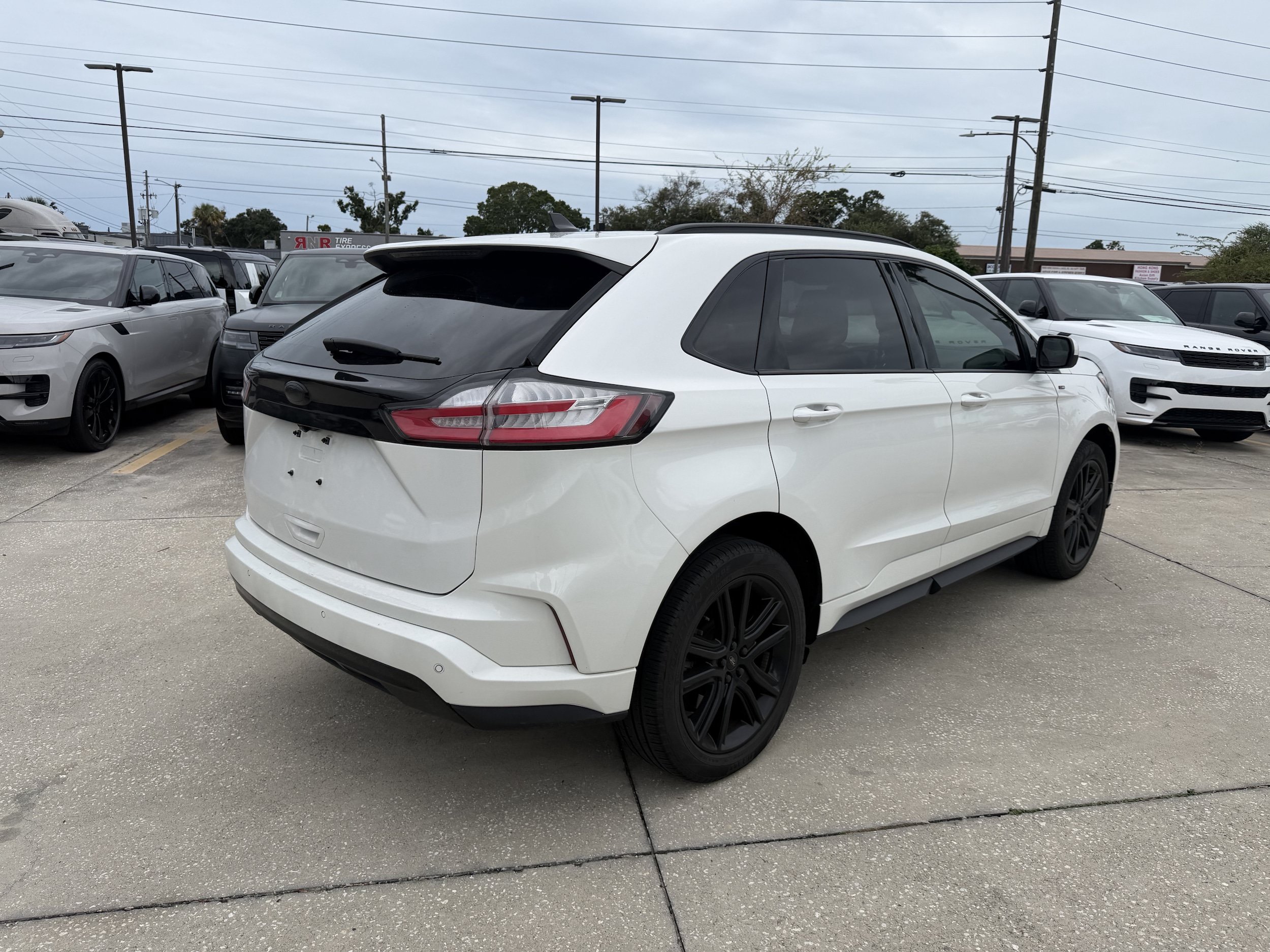 Used 2023 Ford Edge ST-Line AWD/4WD image 3