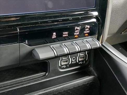 Used 2023 RAM 1500 Big Horn AWD/4WD image 22