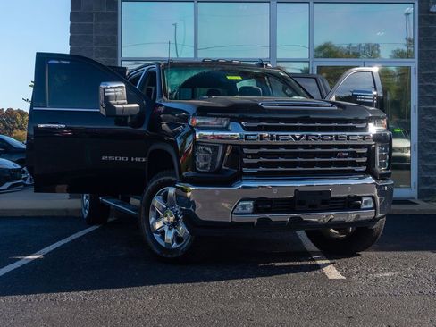 Used 2020 Chevrolet Silverado 2500 LTZ w/ LTZ Premium Package image 2