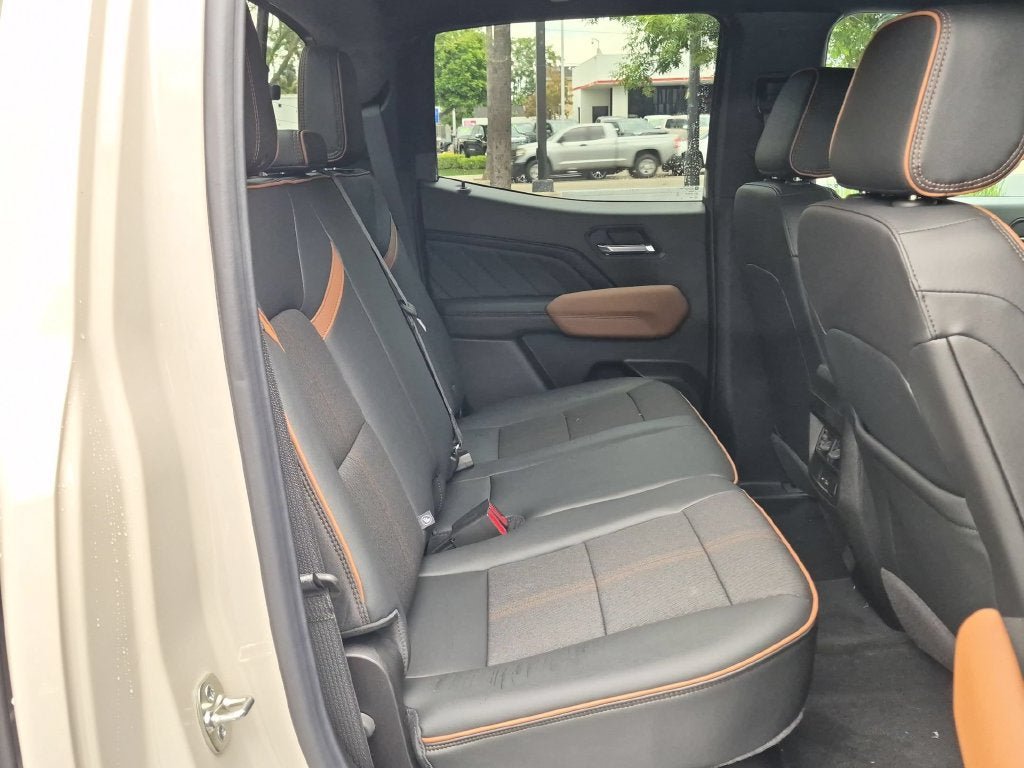 New 2026 GMC Canyon AT4 AWD/4WD image 23
