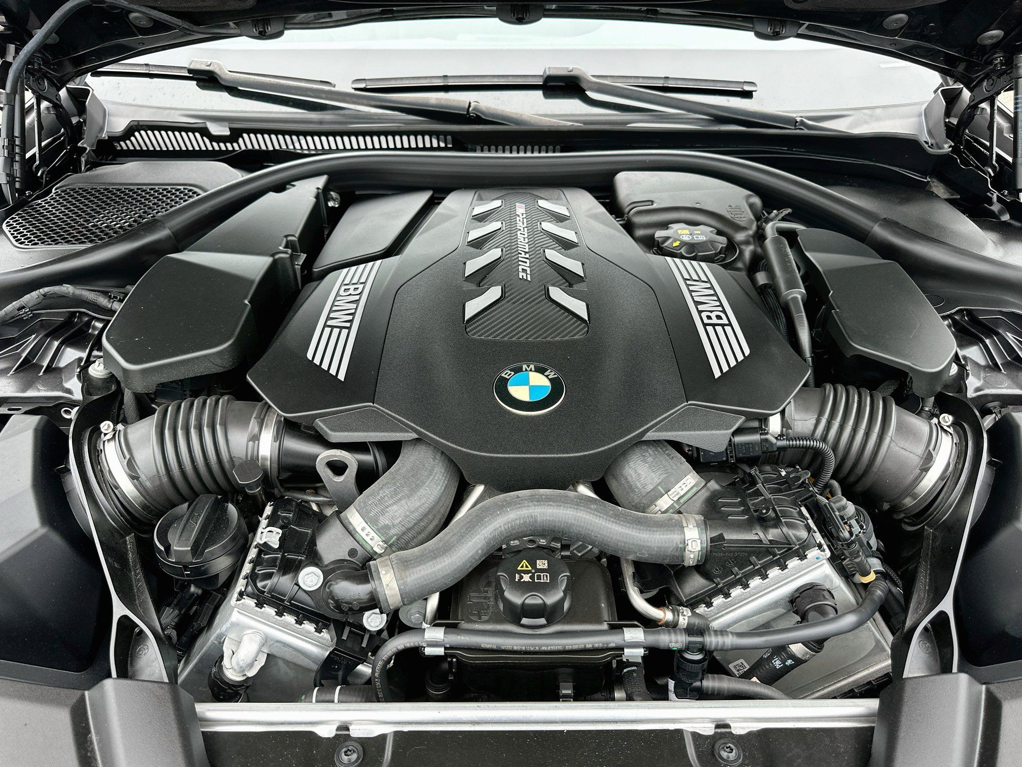 Used 2023 BMW M550i xDrive AWD/4WD image 35