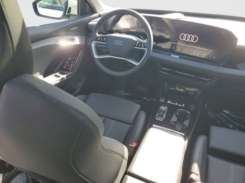 Used 2025 Audi Q6 e-tron Premium Plus w/ Premium Plus RWD image 11