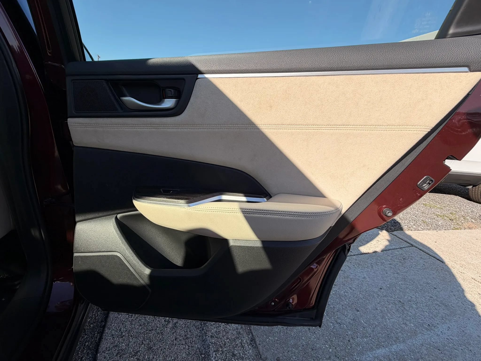 Used 2018 Honda Clarity Touring image 17