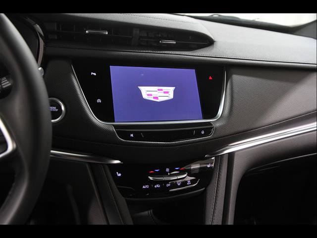 Certified 2025 Cadillac XT5 Luxury w/ LPO, Floor Liner Package AWD/4WD image 9