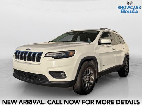 Used 2021 Jeep Cherokee Latitude Lux w/ Comfort/Convenience Group FWD image 2