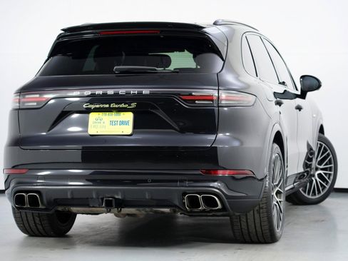 Used 2021 Porsche Cayenne Turbo S image 5
