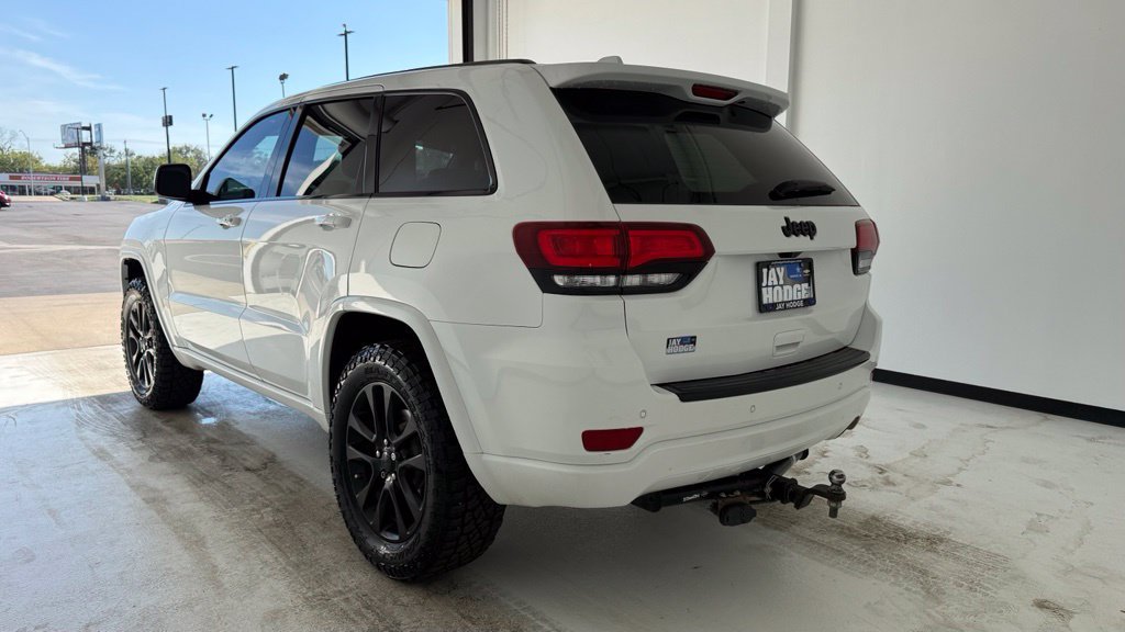 Used 2018 Jeep Grand Cherokee Altitude AWD/4WD image 18