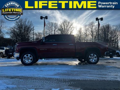 Used 2020 Chevrolet Silverado 2500 LTZ w/ LTZ Premium Package image 16