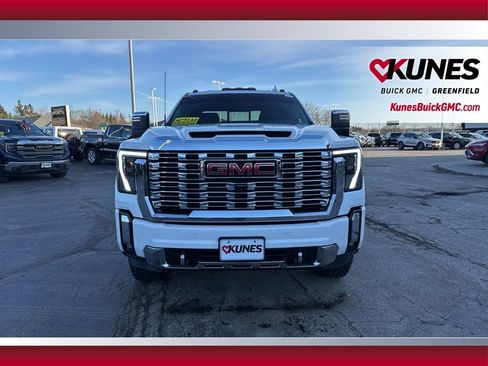 Used 2024 GMC Sierra 2500 Denali image 14