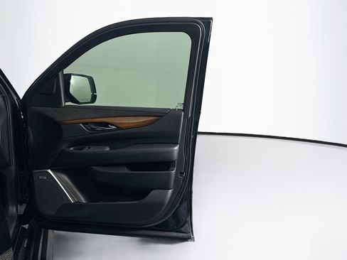 Used 2016 Cadillac Escalade Premium RWD image 35