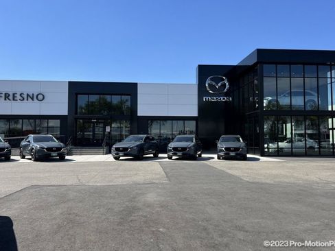 Certified 2024 MAZDA CX-90 Plug-In Hybrid w/ Preferred AWD/4WD image 37