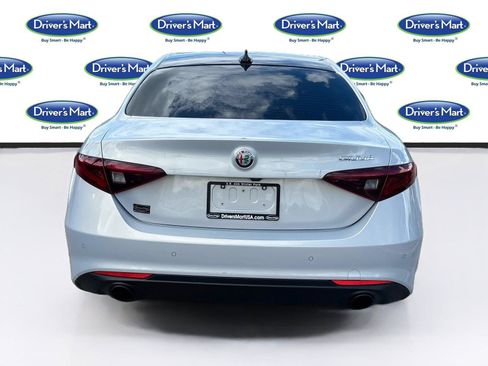 Used 2022 Alfa Romeo Giulia Ti w/ Active Assist Plus Package RWD image 6