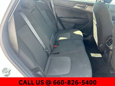 Used 2026 Kia Sportage LX FWD image 8