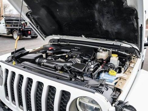 Certified 2020 Jeep Gladiator Rubicon AWD/4WD image 31