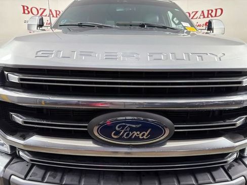 Used 2022 Ford F350 Platinum w/ FX4 Off-Road Package AWD/4WD image 5
