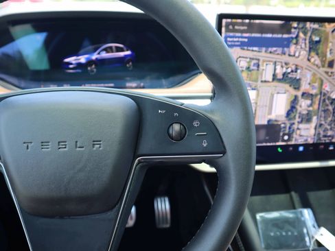 Used 2023 Tesla Model X AWD/4WD image 19