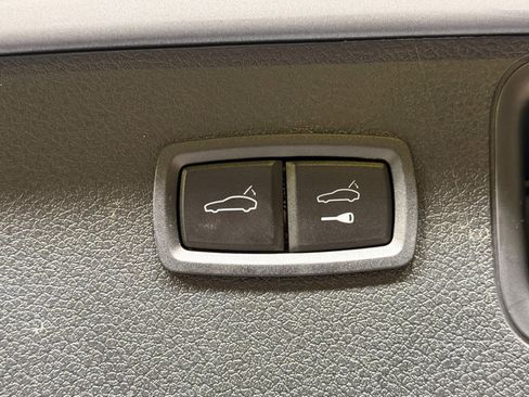 Certified 2023 Porsche Macan AWD/4WD image 14