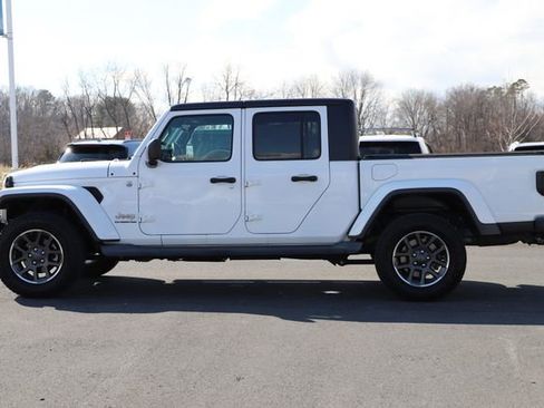 Used 2020 Jeep Gladiator Overland image 4
