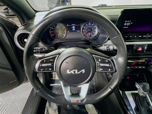 Used 2023 Kia Forte GT-Line w/ GT-Line Premium Package image 11